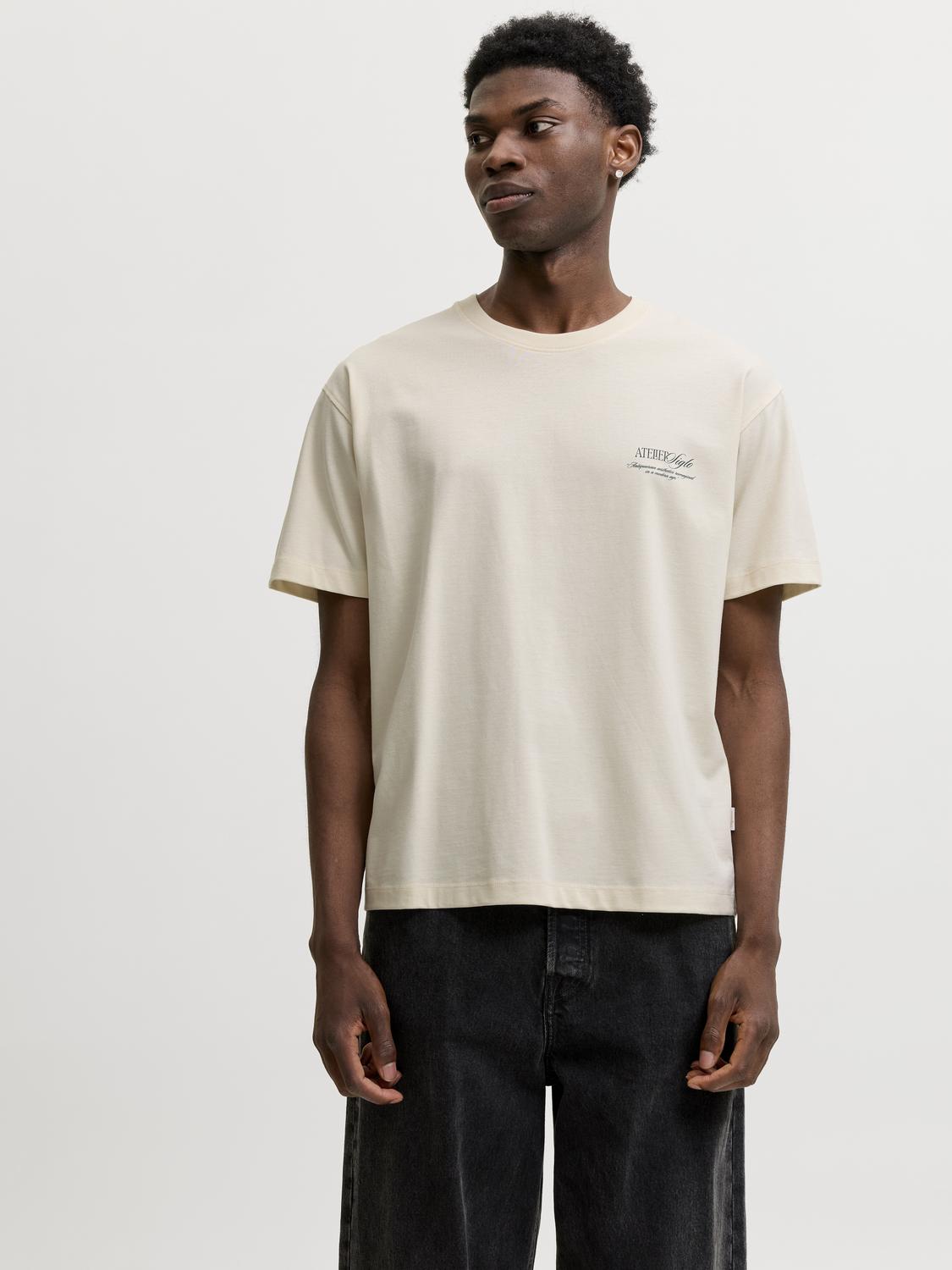 model_shot-front
